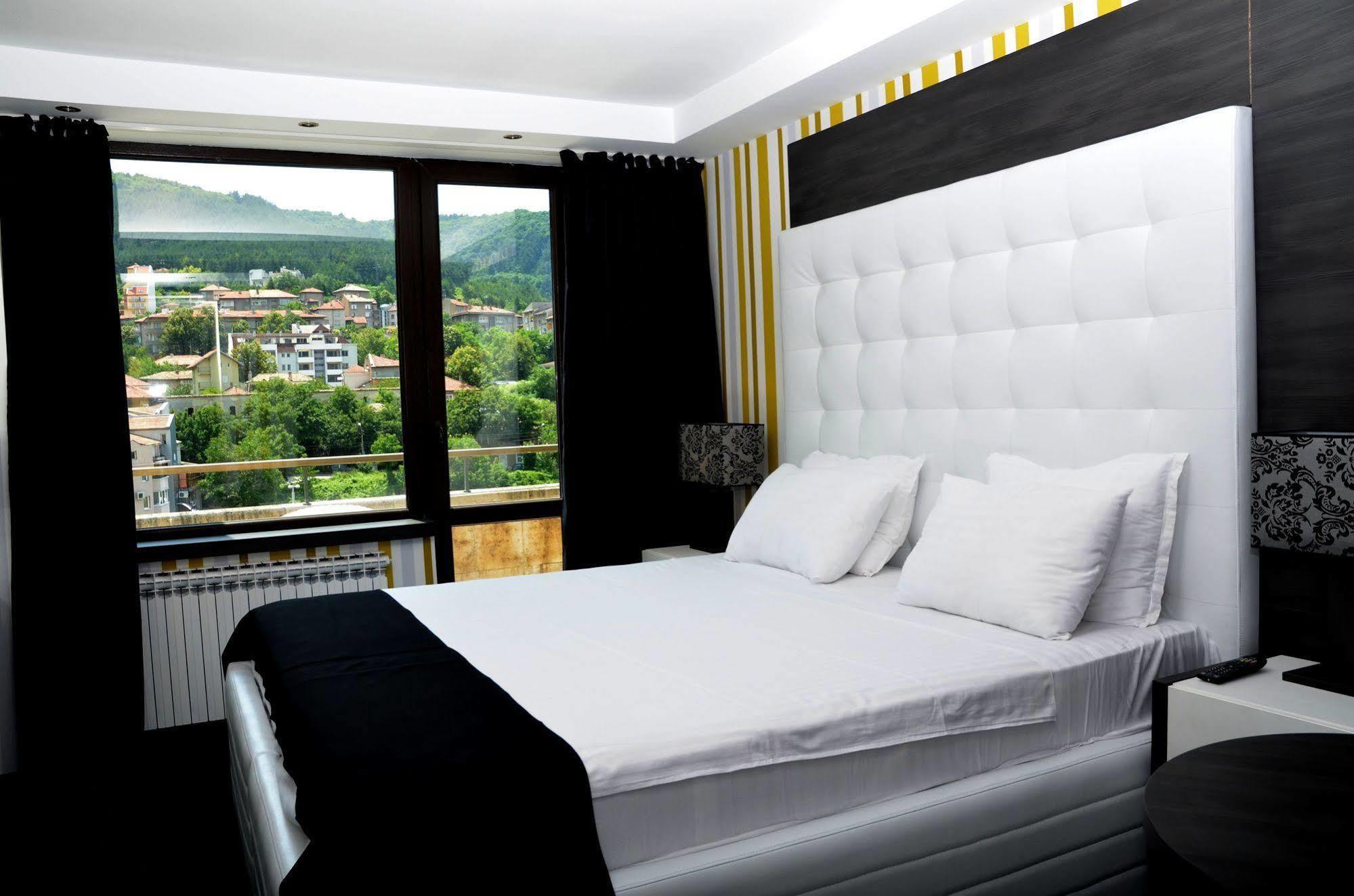 Grand Hotel Shumen Luaran gambar