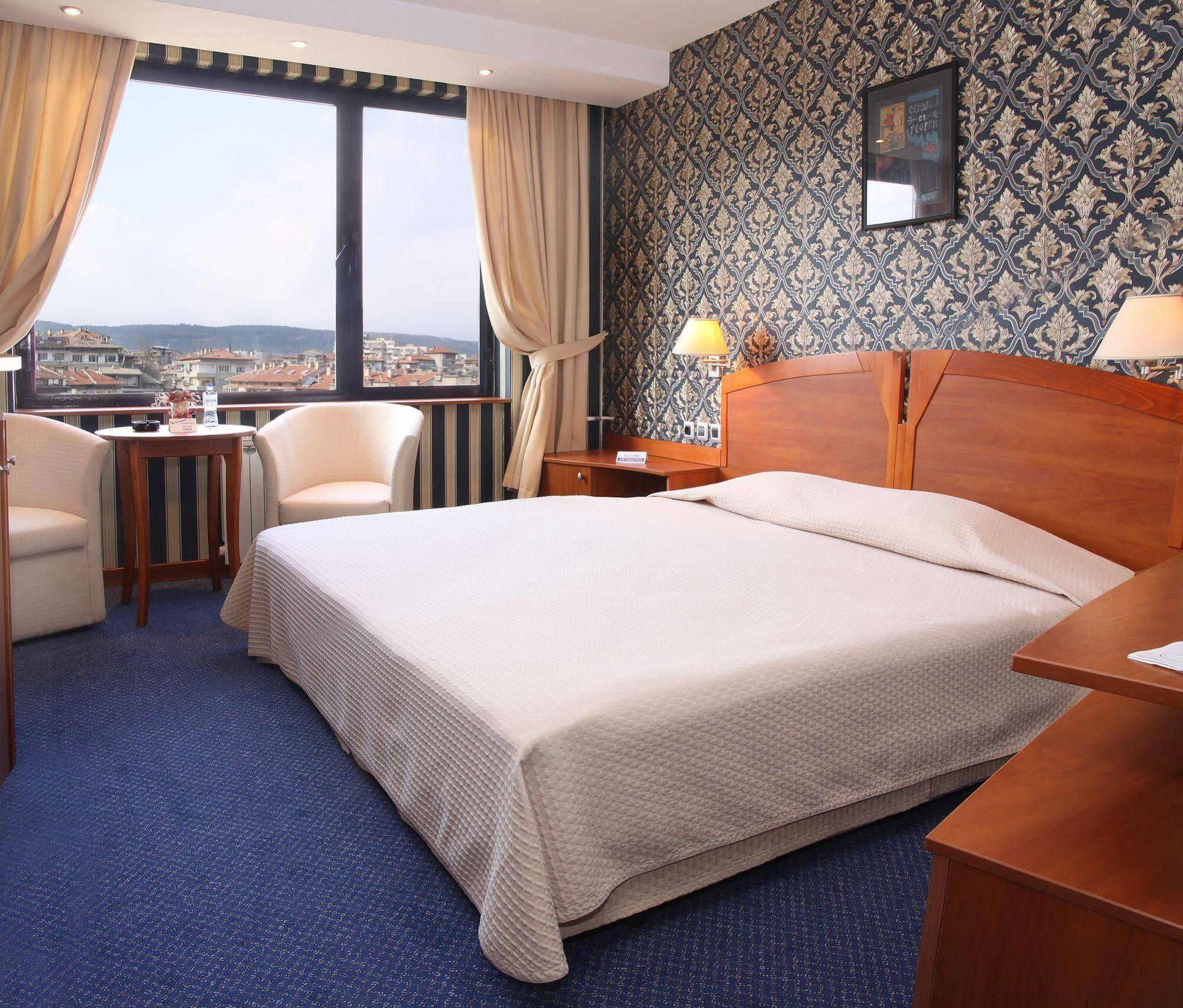 Grand Hotel Shumen Luaran gambar